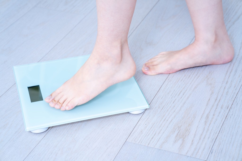 歯列矯正中はどのくらい体重が減る？　歯列矯正中はどのくらい痩せるのか